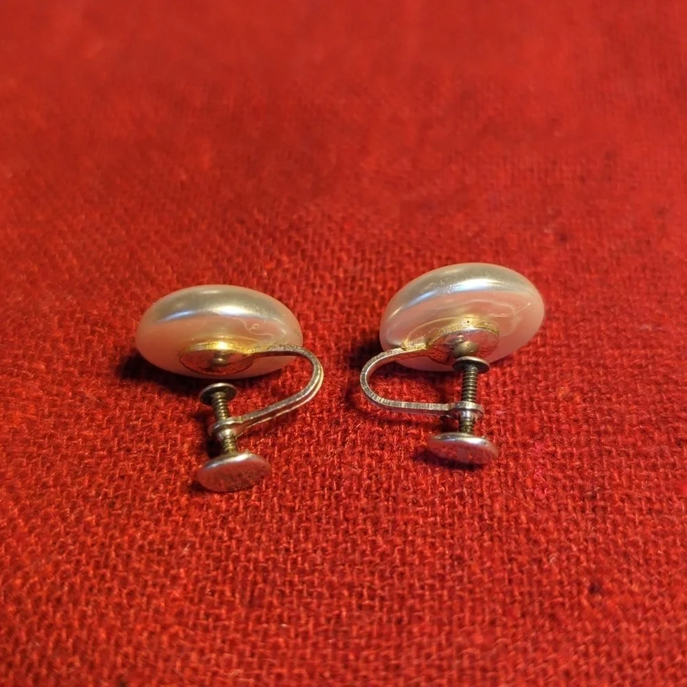 R.I. Pearl Earrings Sterling Co. Vintage Faux Pearl Signed screwback